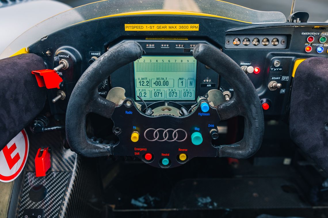 2001 Audi R8 LMP