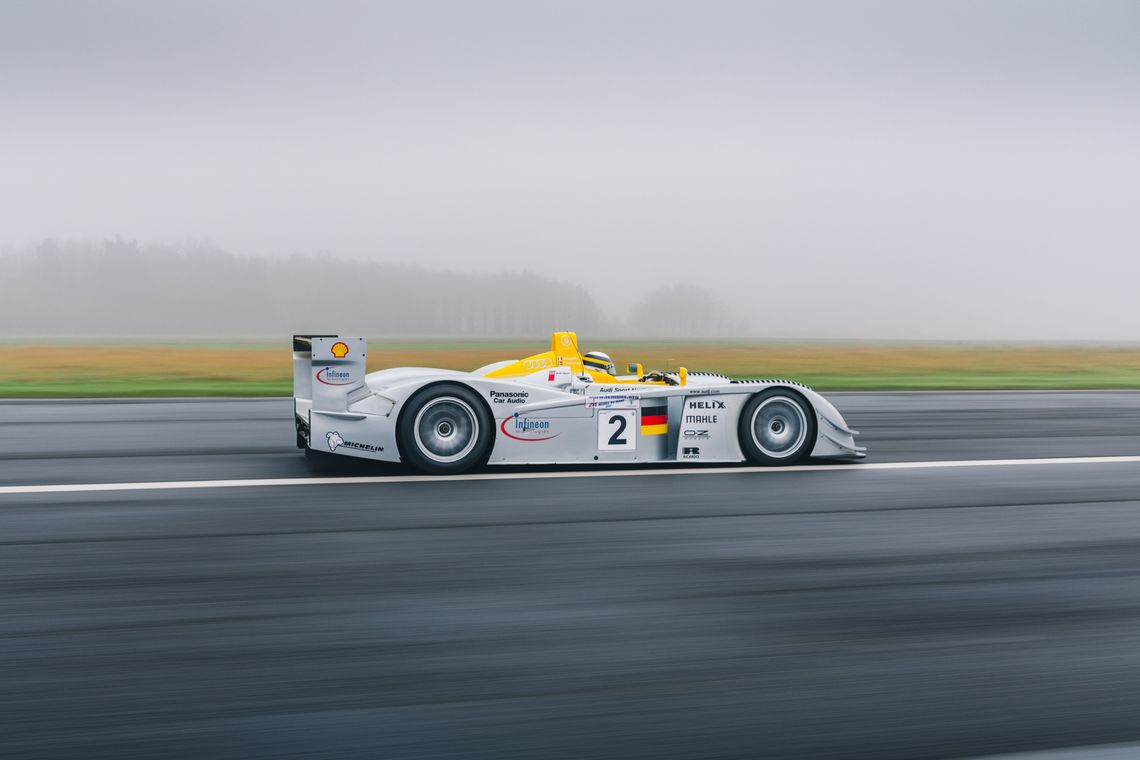 2001 Audi R8 LMP